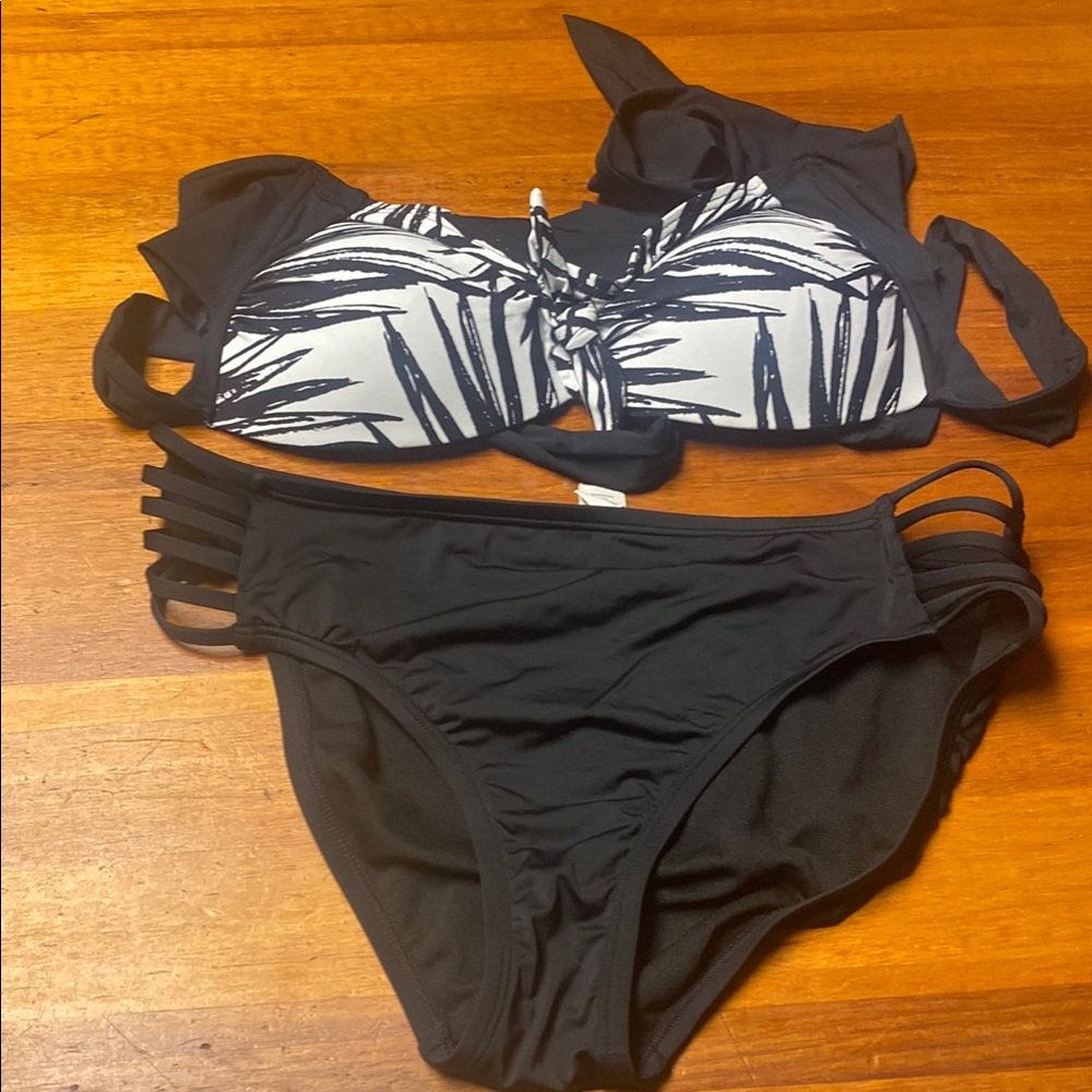Stylish Black and White Bikini with Stripes